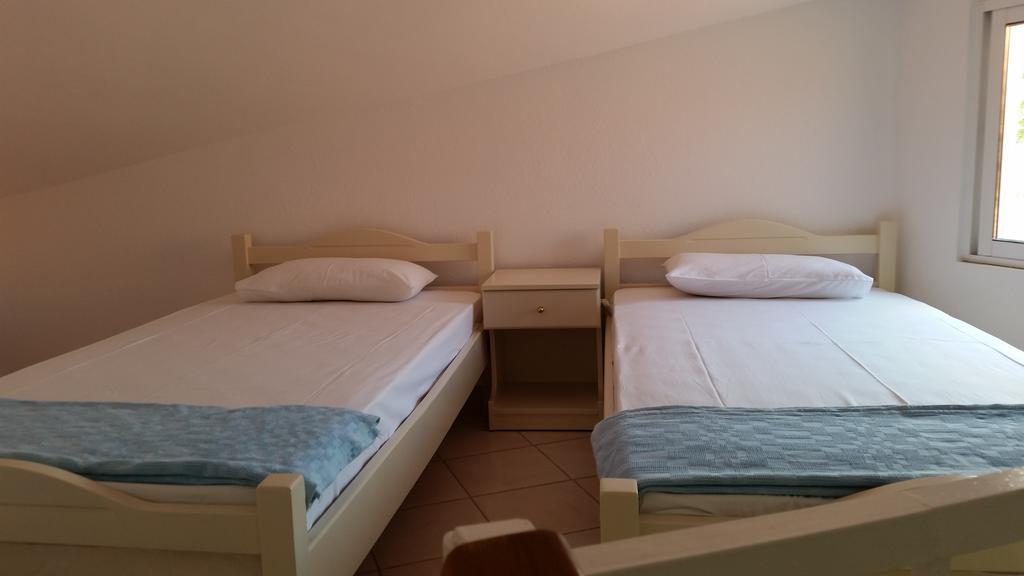 Amparoudes Daire Kriopigi Oda fotoğraf